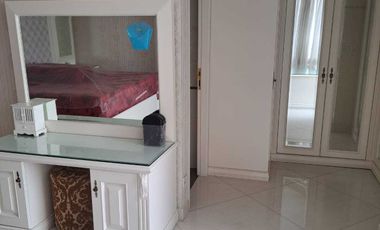 Jual Cepat Beserta Perabotan Unit Apartemen Taman Anggrek Tipe 3+1BR