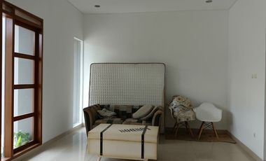 Dijual Rumah 2 Lantai, Bagus & Mewah, di Komplek Pondok Hijau, Bandung