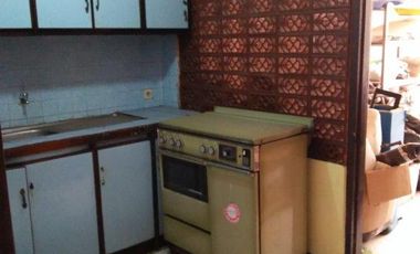 Rumah Tinggal di Jalan Sekelimus, Bandung - Jawa Barat