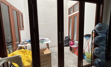 Disewakan rumah Cantik di Tebet