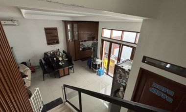 Disewakan rumah Cantik di Tebet