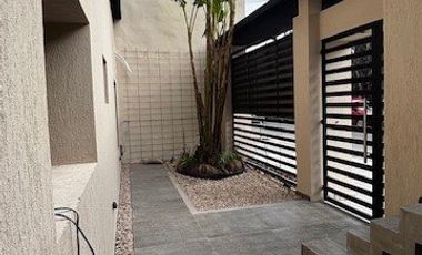 Departamento Tipo Casa en venta en Lanus Oeste