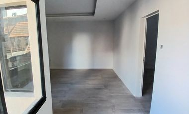 Departamento Tipo Casa en venta en Lanus Oeste