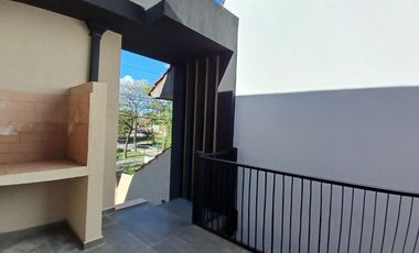 Departamento Tipo Casa en venta en Lanus Oeste