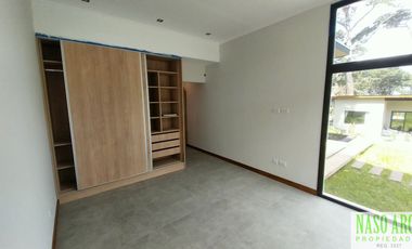 Propiedad de diseño a estrenar en venta en Sierra de los Padres. Gas natural