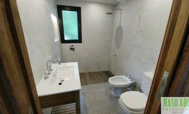 Propiedad de diseño a estrenar en venta en Sierra de los Padres. Gas natural