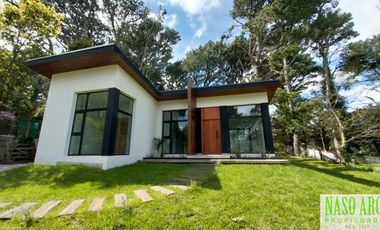 Propiedad de diseño a estrenar en venta en Sierra de los Padres. Gas natural