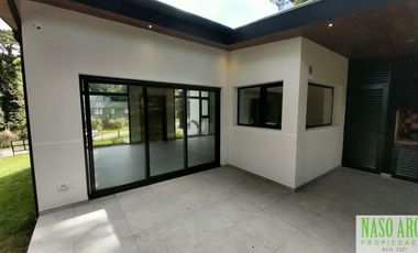 Propiedad de diseño a estrenar en venta en Sierra de los Padres. Gas natural