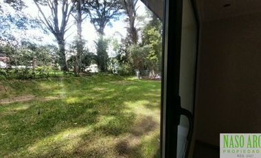 Propiedad de diseño a estrenar en venta en Sierra de los Padres. Gas natural