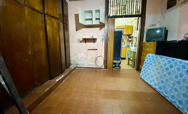 Venta PH 3 amb planta baja Barracas. Para reciclar