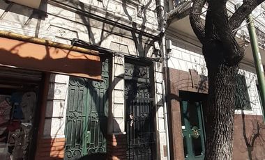 Venta PH 3 amb planta baja Barracas. Para reciclar