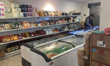 Local comercial en arriendo  en MOLINA