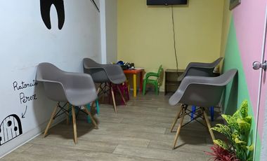 Se renta consultorio equipado incluye luz, agua y sala de espera