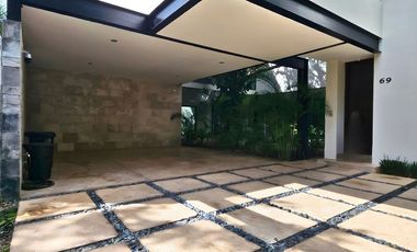 Residencia en venta en Yucatán Country Club