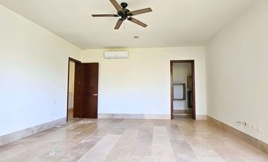 Residencia en venta en Yucatán Country Club