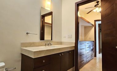 Residencia en venta en Yucatán Country Club