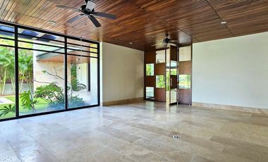 Residencia en venta en Yucatán Country Club