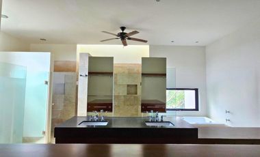 Residencia en venta en Yucatán Country Club