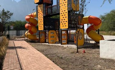 CASA EN PREVENTA EN CUMBRES PLATINO