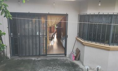 Venta de casa de 3  recámaras  en Burgos Cuernavaca, 168 m2 de construcción 556 m2 de terreno
