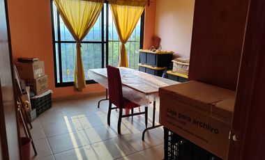 Venta de casa de 3  recámaras  en Burgos Cuernavaca, 168 m2 de construcción 556 m2 de terreno