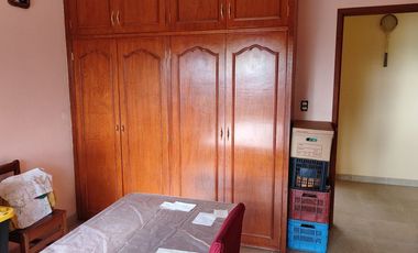 Venta de casa de 3  recámaras  en Burgos Cuernavaca, 168 m2 de construcción 556 m2 de terreno