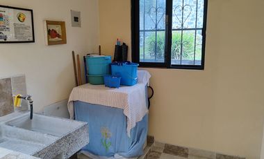 Venta de casa de 3  recámaras  en Burgos Cuernavaca, 168 m2 de construcción 556 m2 de terreno