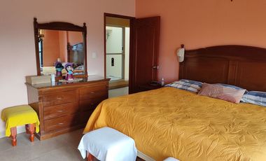 Venta de casa de 3  recámaras  en Burgos Cuernavaca, 168 m2 de construcción 556 m2 de terreno