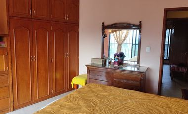 Venta de casa de 3  recámaras  en Burgos Cuernavaca, 168 m2 de construcción 556 m2 de terreno