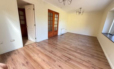 Casa en venta c/ estacionamiento en Huertos Familiares