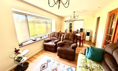 Casa en venta c/ estacionamiento en Huertos Familiares