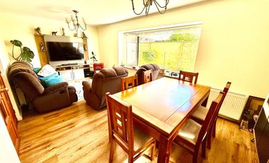 Casa en venta c/ estacionamiento en Huertos Familiares