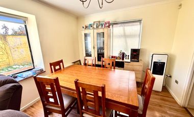 Casa en venta c/ estacionamiento en Huertos Familiares