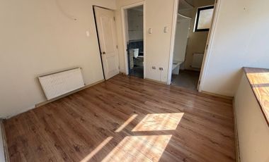 Casa en venta c/ estacionamiento en Huertos Familiares