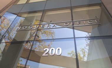 ARRIENDO OFICINA SALONES PRIVADOS 180 MTS METRO P  VALDIVIA