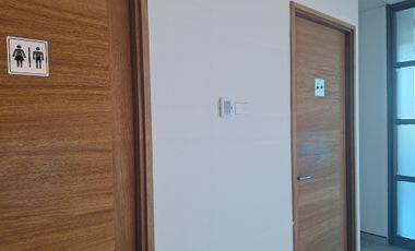 ARRIENDO OFICINA SALONES PRIVADOS 180 MTS METRO P  VALDIVIA