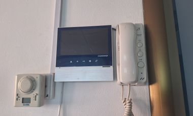 ARRIENDO OFICINA SALONES PRIVADOS 180 MTS METRO P  VALDIVIA