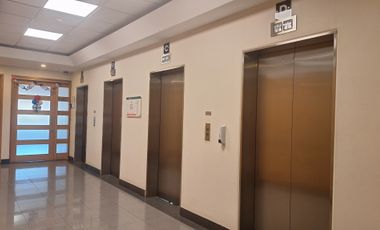 ARRIENDO OFICINA SALONES PRIVADOS 180 MTS METRO P  VALDIVIA