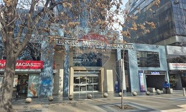 Local Alcántara: 202 m2, 5 box + 3 baños