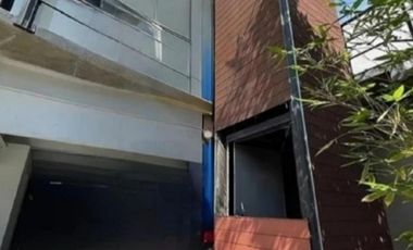 RENTA / VENTA EDIFICIO EN JURIQUILLA