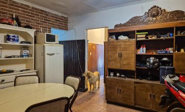 Casa a reciclar en Punta Mogotes lote de 382 m2