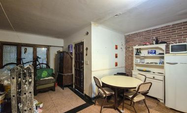 Casa a reciclar en Punta Mogotes lote de 382 m2