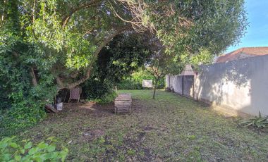 Casa a reciclar en Punta Mogotes lote de 382 m2