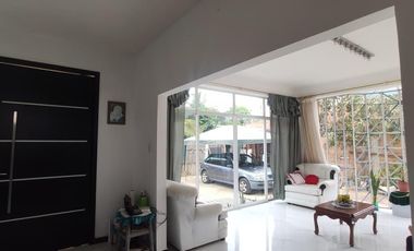 Amplia casa de 4 dormitorios en Montecristi, cerca del Hospital del IESS