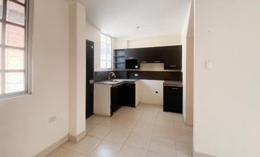 Cómoda casa en Monterrey, cerca del hospital del IESS