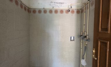 CASA EN VENTA MUY AMPLIA, 3 RECÁMARAS, 2 BAÑOS, COCHERA PARA 1 AUTO