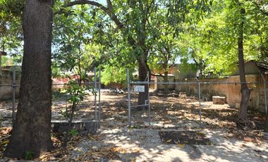 CASA EN VENTA MUY AMPLIA, 3 RECÁMARAS, 2 BAÑOS, COCHERA PARA 1 AUTO