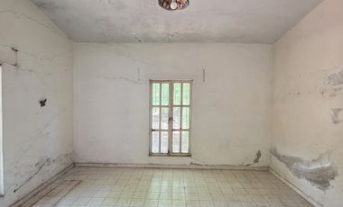 CASA EN VENTA MUY AMPLIA, 3 RECÁMARAS, 2 BAÑOS, COCHERA PARA 1 AUTO