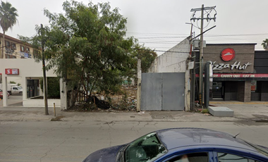 Terreno en Renta – Av. Universidad, Monterrey, N.L.