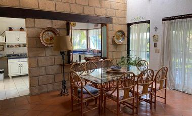 CASA EN FRACCIONAMIENTO EN VENTA EN UNA SUPER ZONA DE JIUTEPEC